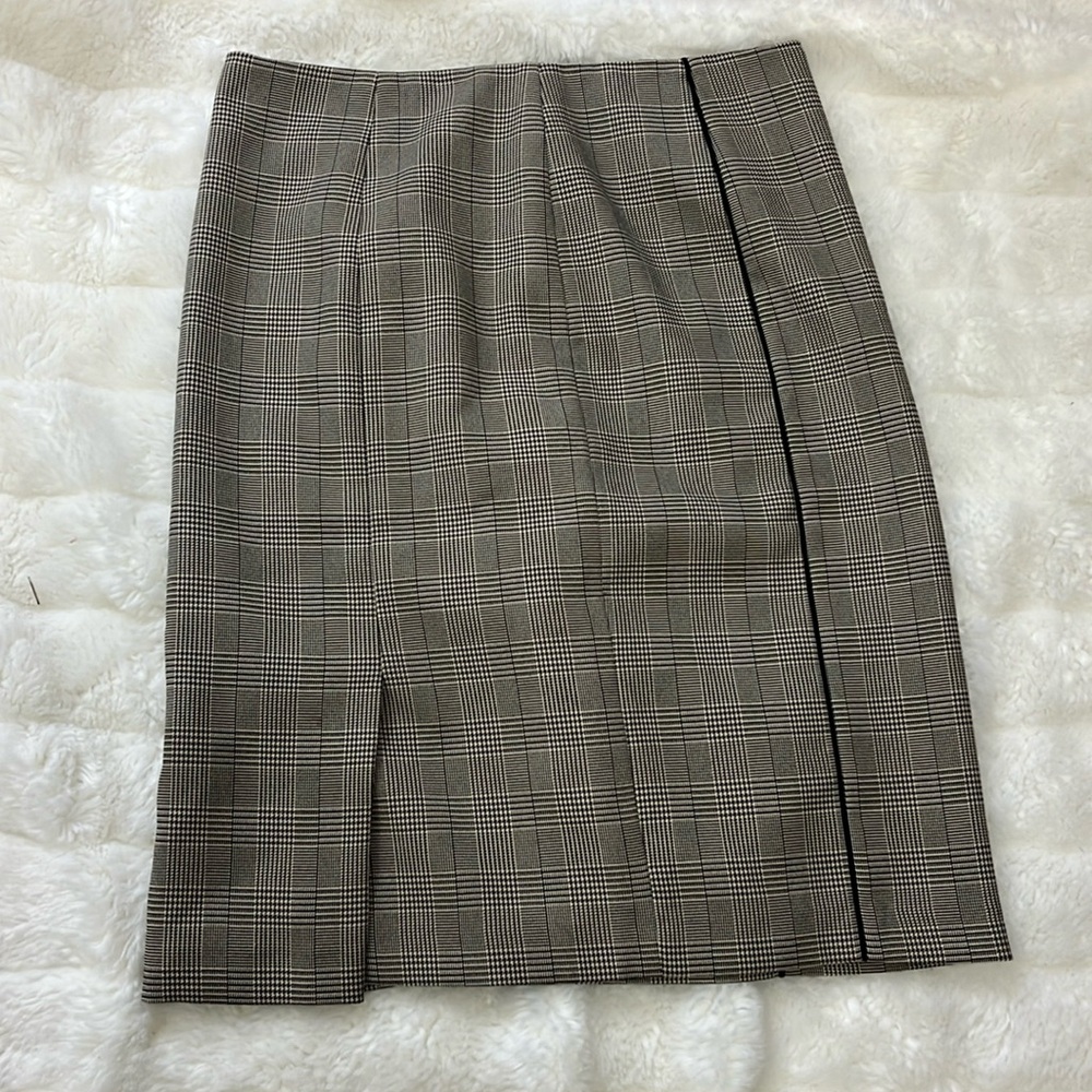 Size 6 Evan-Picone Houndstooth Plaid Skirt